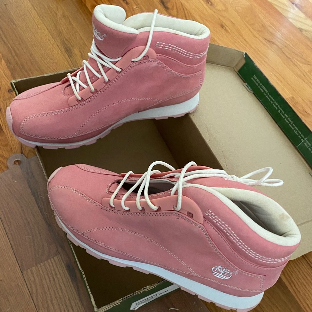 Pink Women size 9 timberland boots